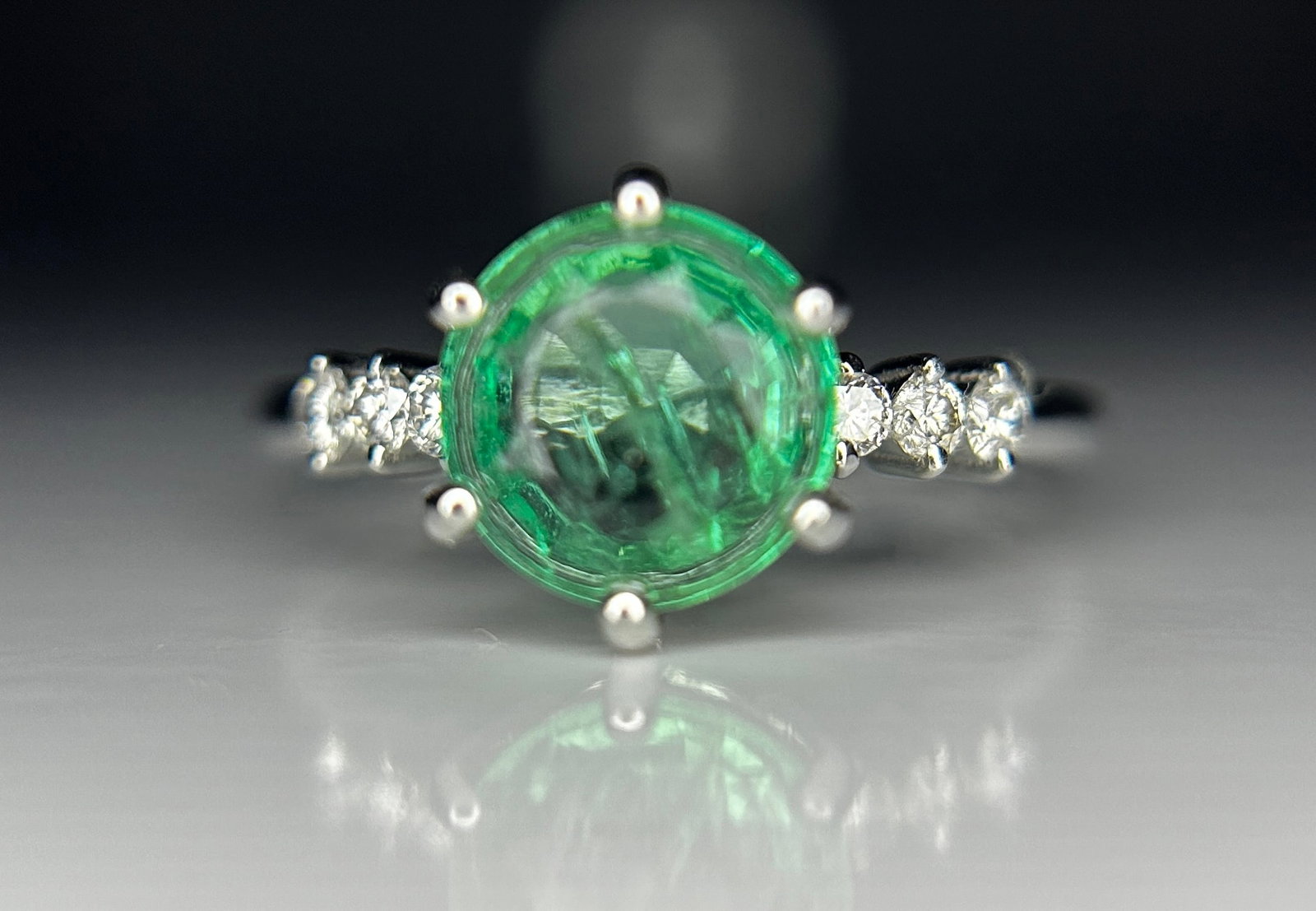 Beautiful 1.36 ct Natural Emerald With Natural Diamonds & 18k Gold - 2