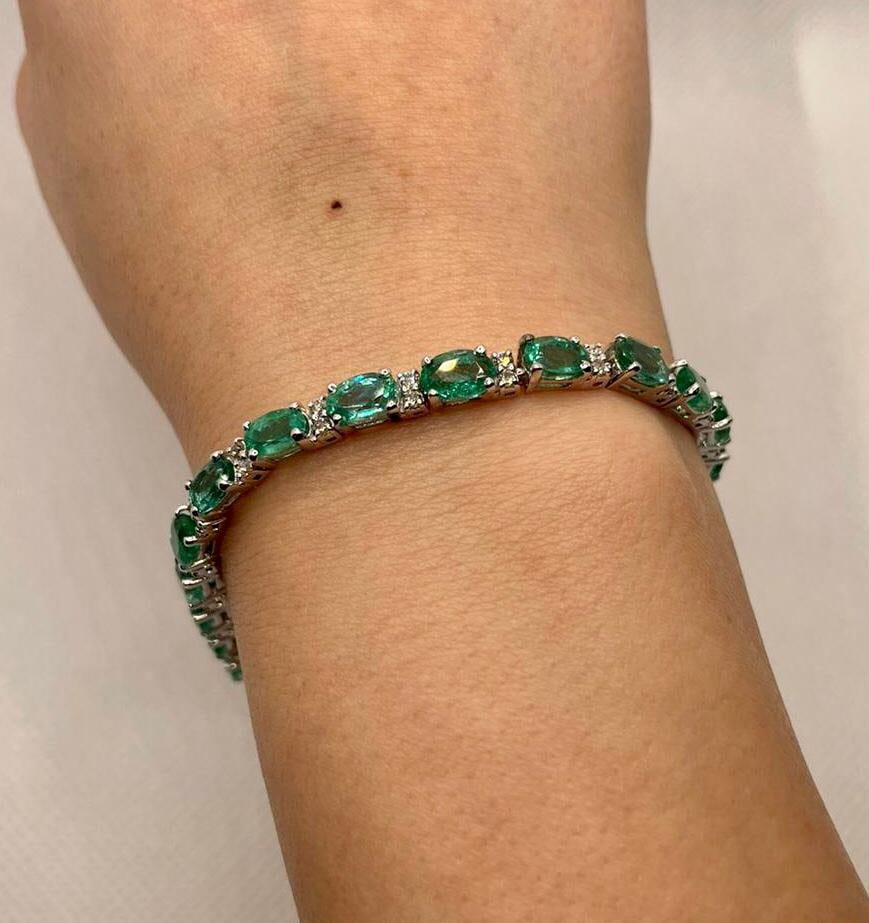 Beautiful 10.41 CTS Natural Emerald Bracelet W Natural Diamonds&18k Gold - 3