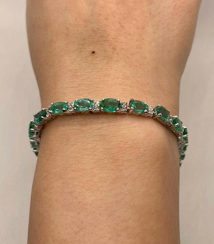 Beautiful 10.41 CTS Natural Emerald Bracelet W Natural Diamonds&18k Gold - 4