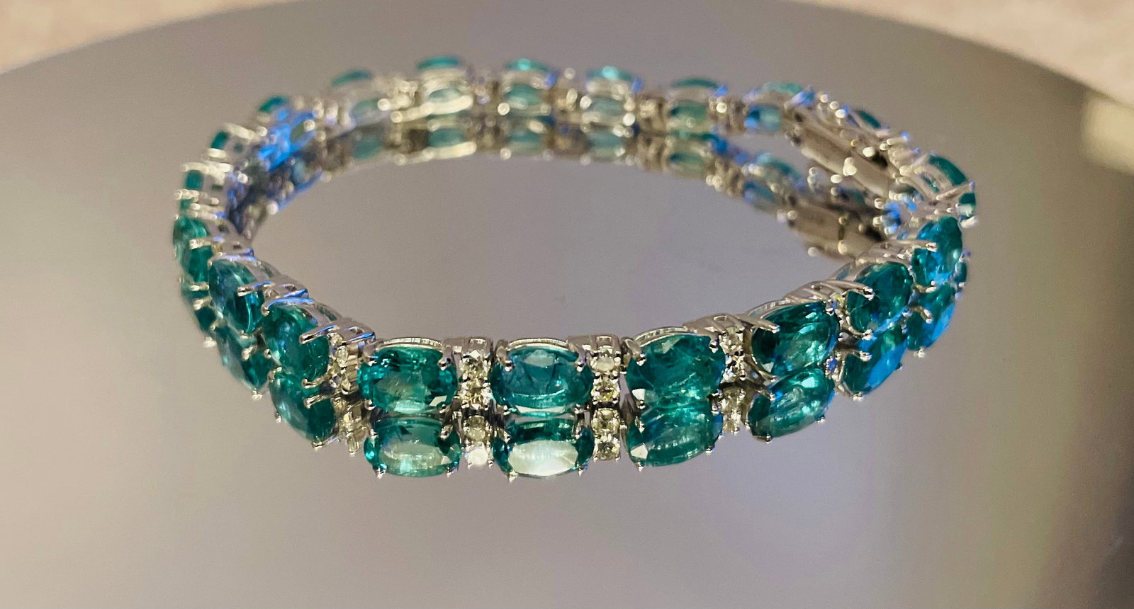 Beautiful 10.41 CTS Natural Emerald Bracelet W Natural Diamonds&18k Gold - 5