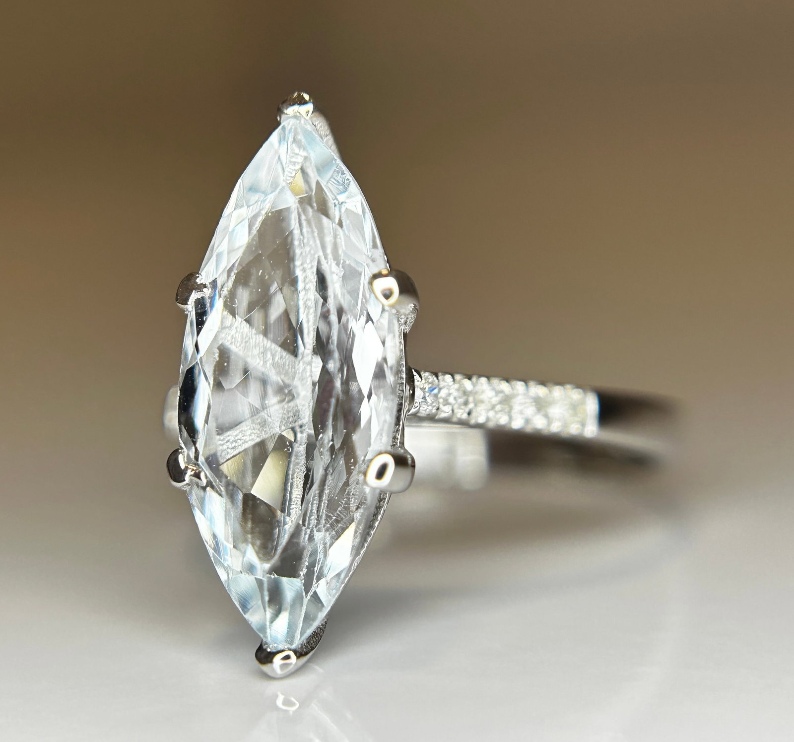 Beautiful 3.16 CT Natural Aquamarine Ring With Natural Diamonds & 18k White Gold - 3