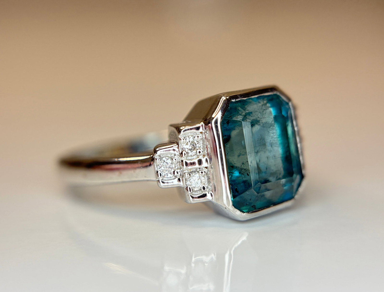 Beautiful 3.32 CT Natural Emerald With Natural Diamonds & 18k Gold - 7