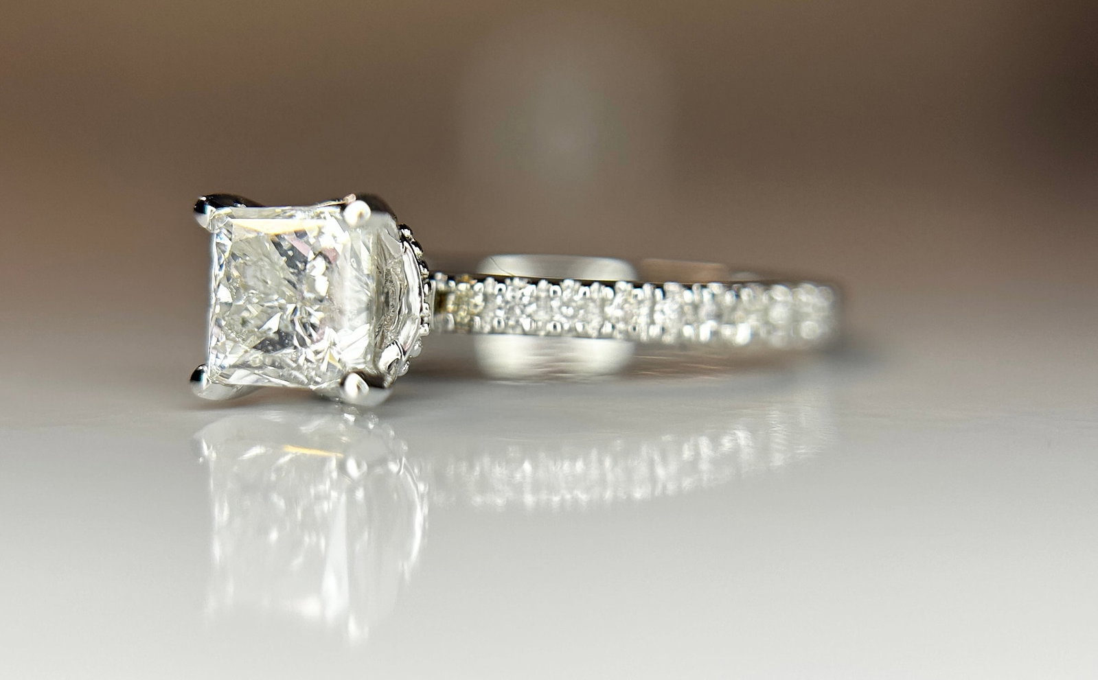 Beautiful 1.24ct Princess Cut Untreated Natural Solitaire Diamond & 18k Gold - 2