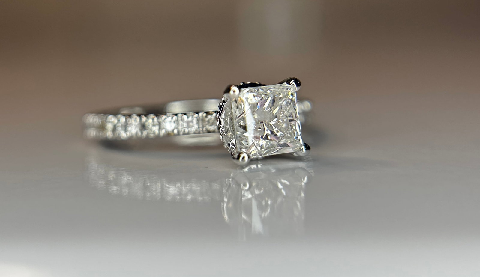 Beautiful 1.24ct Princess Cut Untreated Natural Solitaire Diamond & 18k Gold - 6
