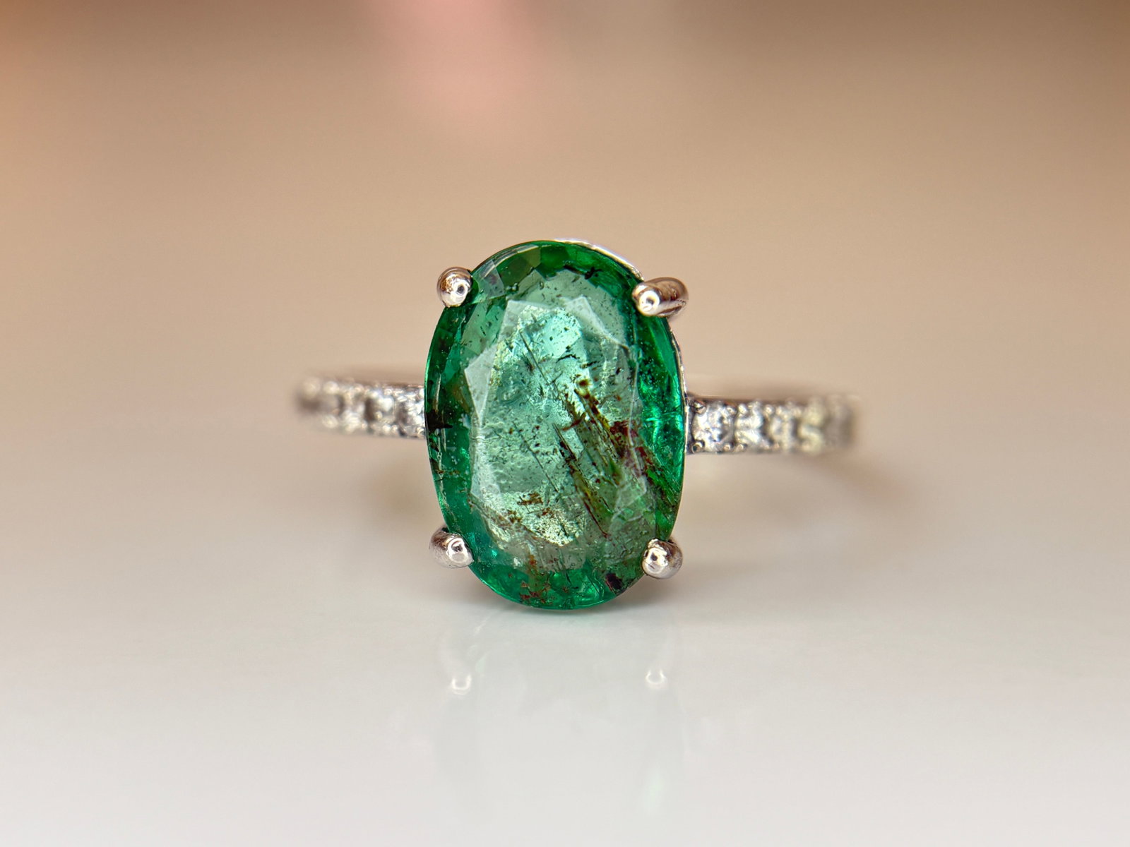 Beautiful Natural Emerald 3.00ct With Natural Diamonds & 18k Gold: Title: Beautiful Natural Emerald 3.00ct With Natural Diamonds & 18k Gold Description: Beautiful 3.00ct Natural Emerald With Natural Diamonds & 18k Gold Description: Total Carat