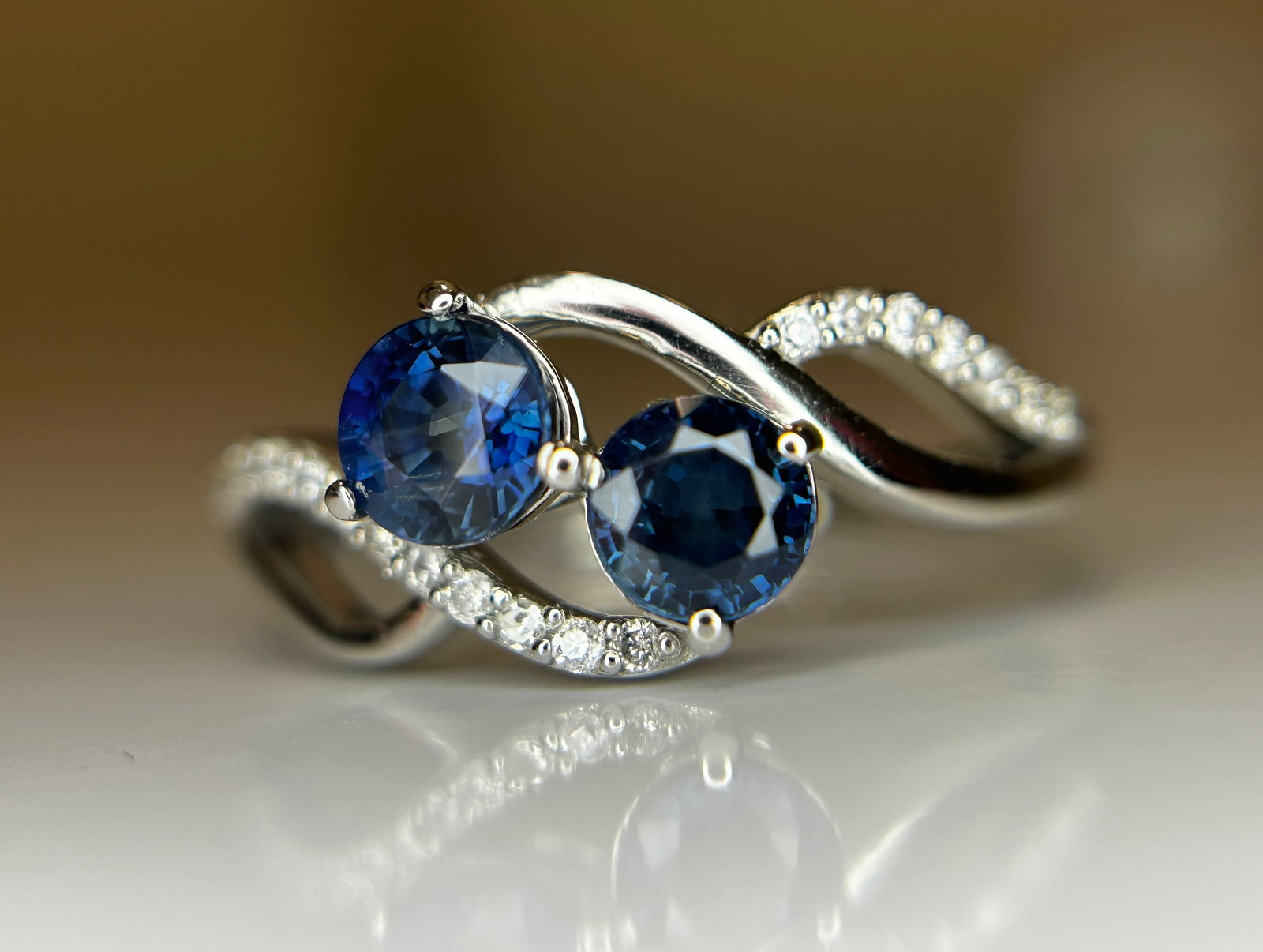 Beautiful 1.05 CT Unheated Ceylon Blue Sapphire Diamonds & 950 Platinum - 2