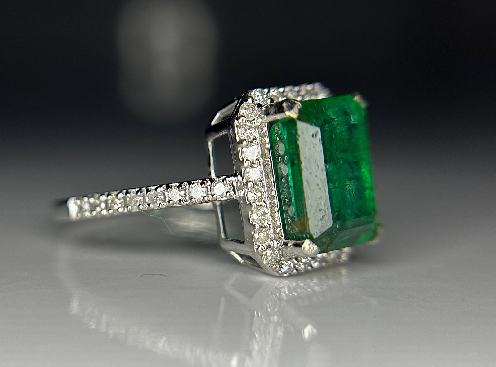 Beautiful 2.67ct Natural Columbian Emerald With Natural Diamonds & 18k Gold - 8