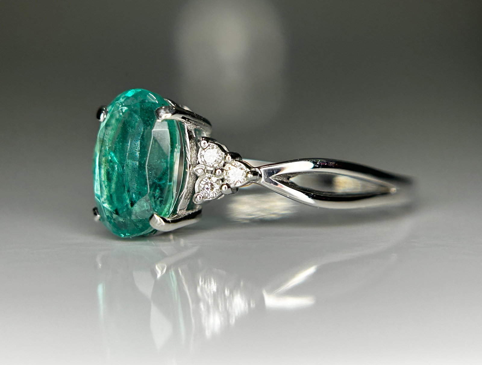 Beautiful Natural 1.35ct Emerald Ring With Natural Diamonds & Platinum 950 - 3