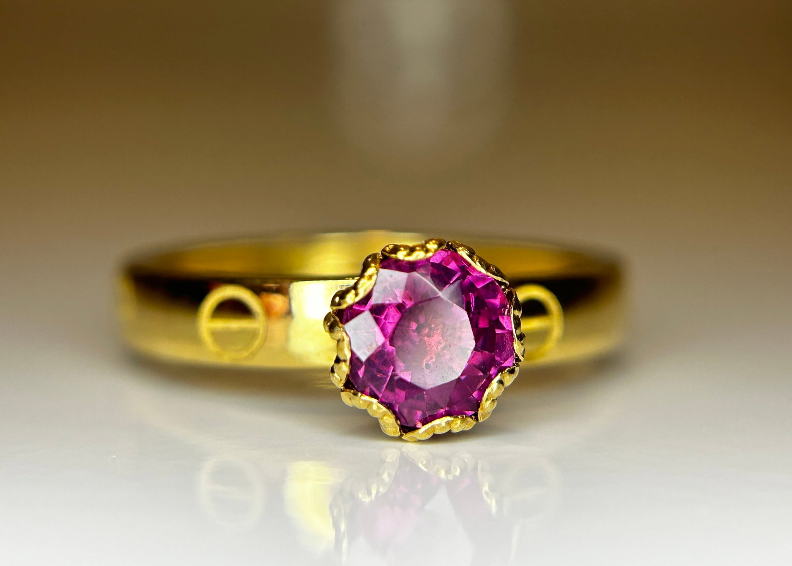 Beautiful 0.90 CT Natural Spinel Ring & 18k Yellow Gold - 7