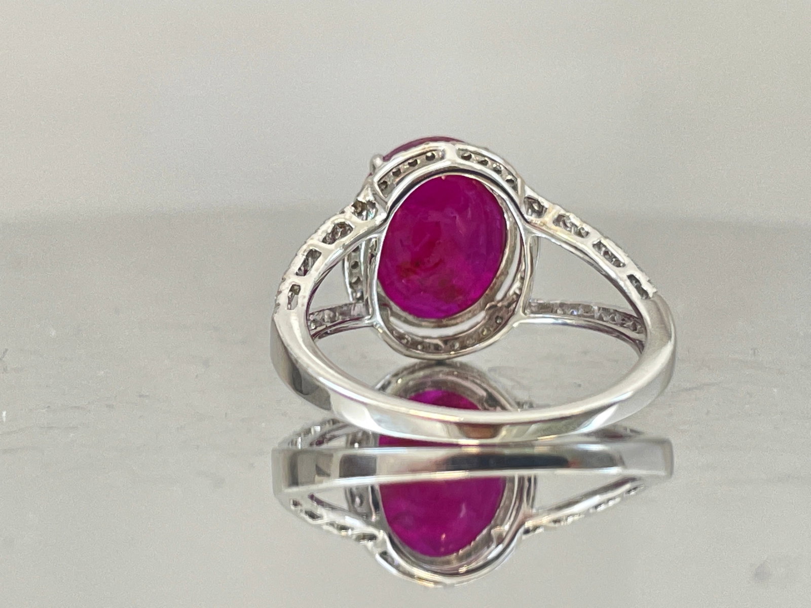 Natural Burma Ruby 3.77Ct With Natural Diamonds & 18k Gold - 5