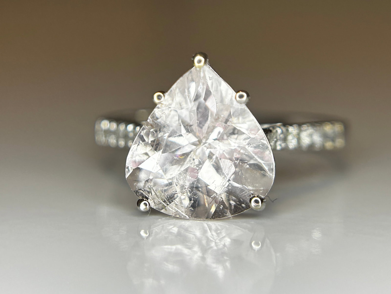 Beautiful 3.55 CT Natural Aquamarine Ring With Natural Diamonds & 18k White Gold (1 of 10)