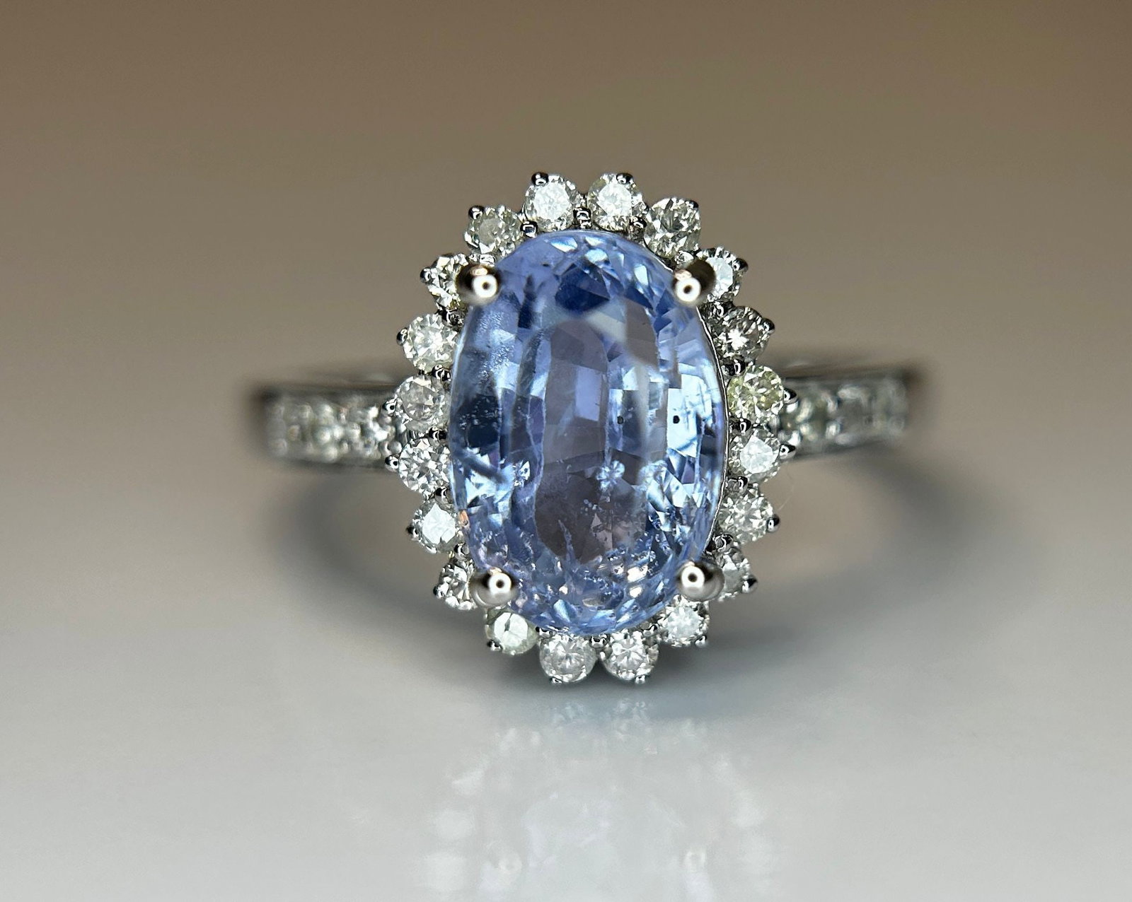 3.13 CT Unheated/Untreated Ceylon Cornflour Blue Sapphire Diamonds & 18k Gold - 10
