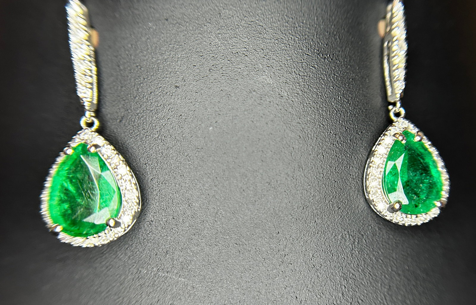 Beautiful 3.21ct Natural Emerald Earrings With Natural Diamonds & 18k Gold - 8