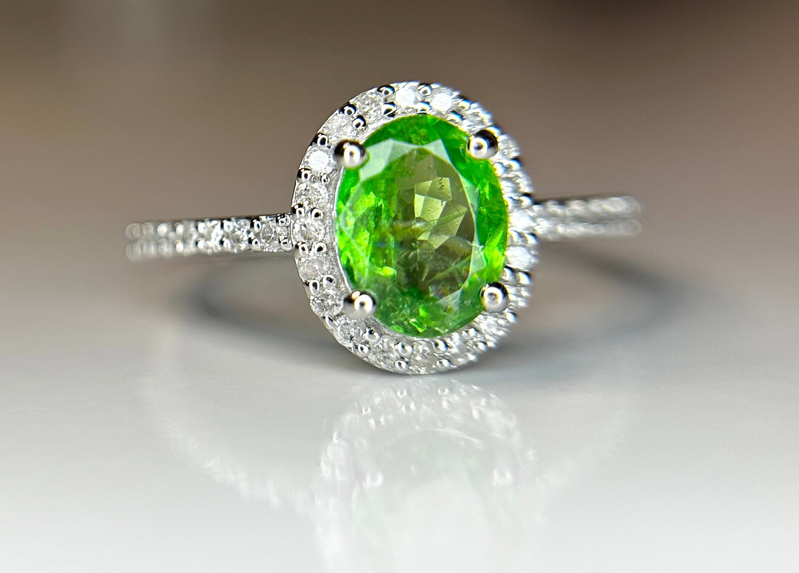 Beautiful 1.22 CT Natural Tsavorite Garnet With Natural Diamonds & 18k Gold - 8