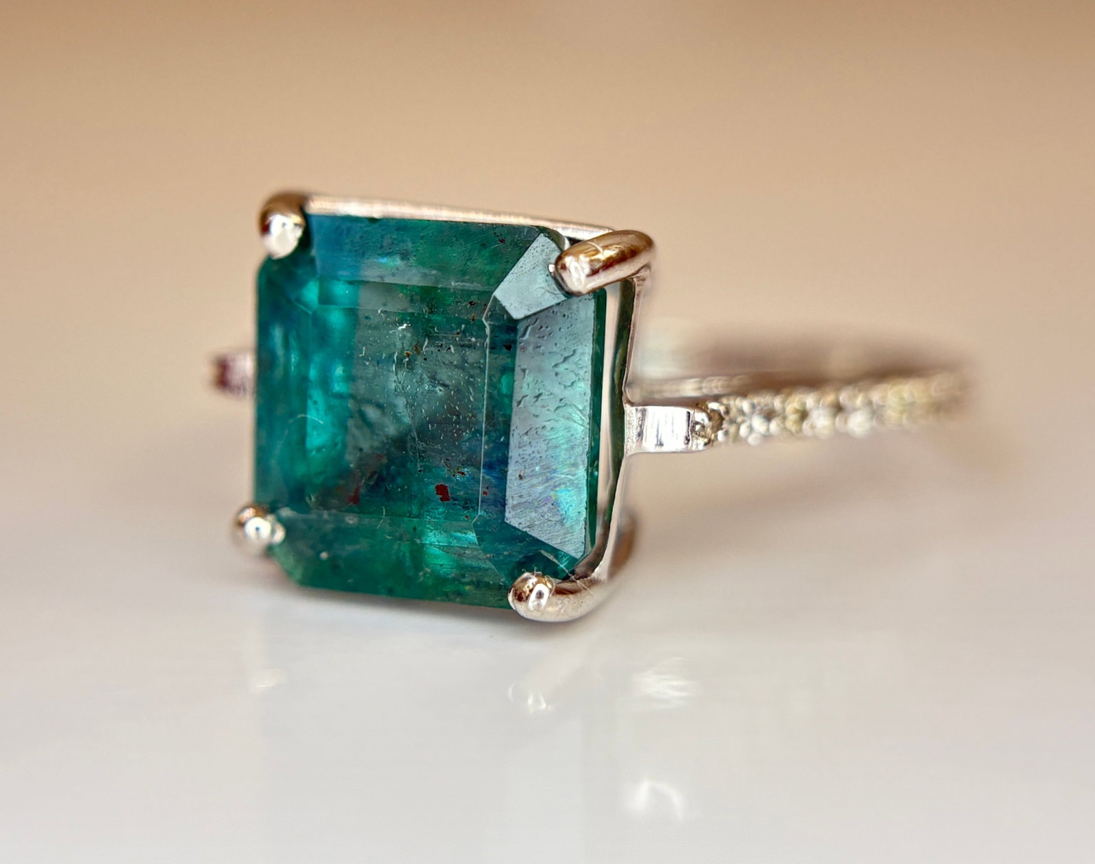 Beautiful 3.92 CT Natural Emerald Ring With Natural Diamonds & Platinum 950: Title: Beautiful 3.92 CT Natural Emerald Ring With Natural Diamonds & Platinum 950 Description: Beautiful 3.92 CT Natural Emerald Ring With Natural Diamonds & Platinum 950 Description: Total