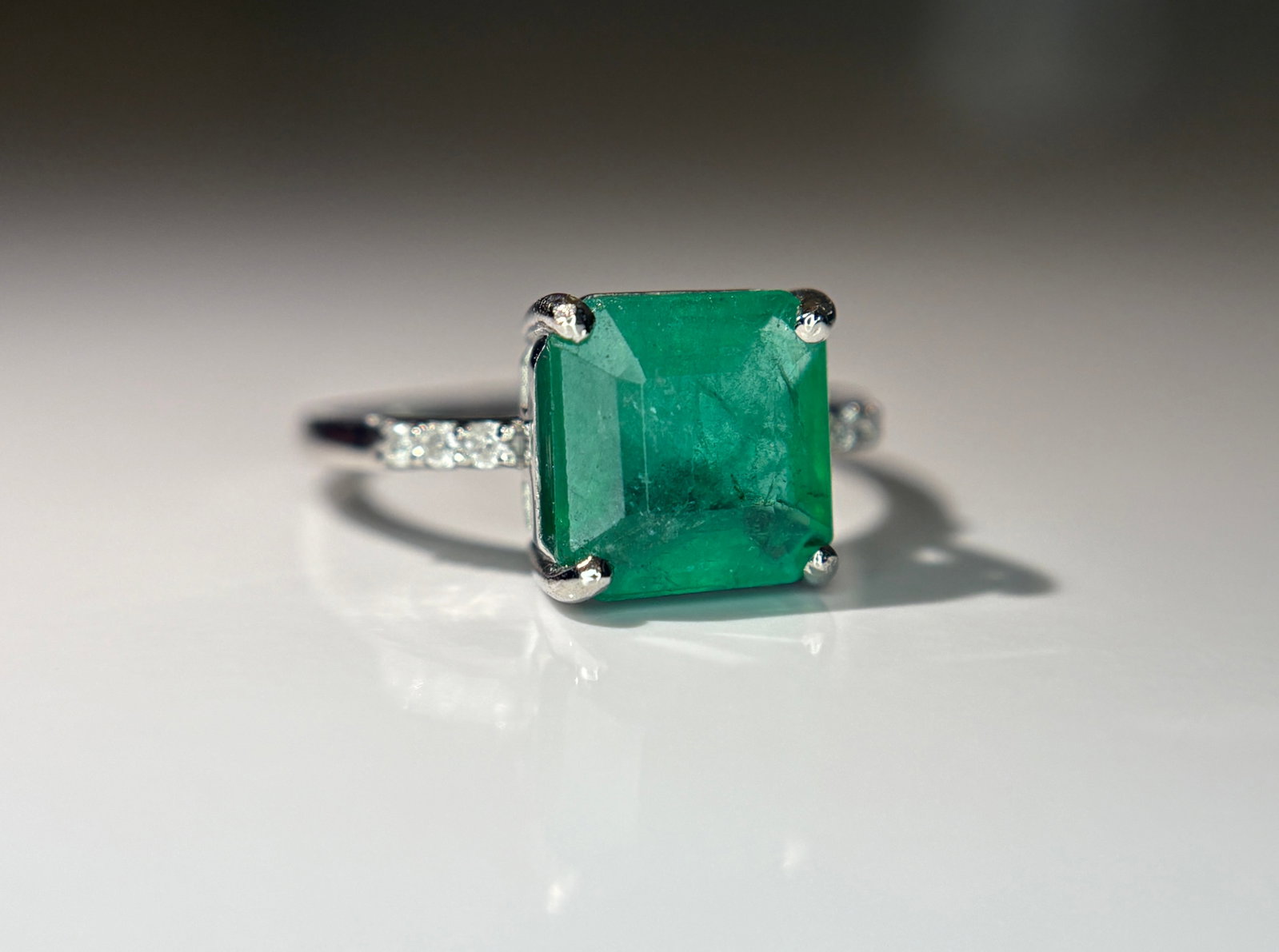 Beautiful 2.65 CT Natural Emerald Ring With Natural Diamonds & Platinum 950 - 10