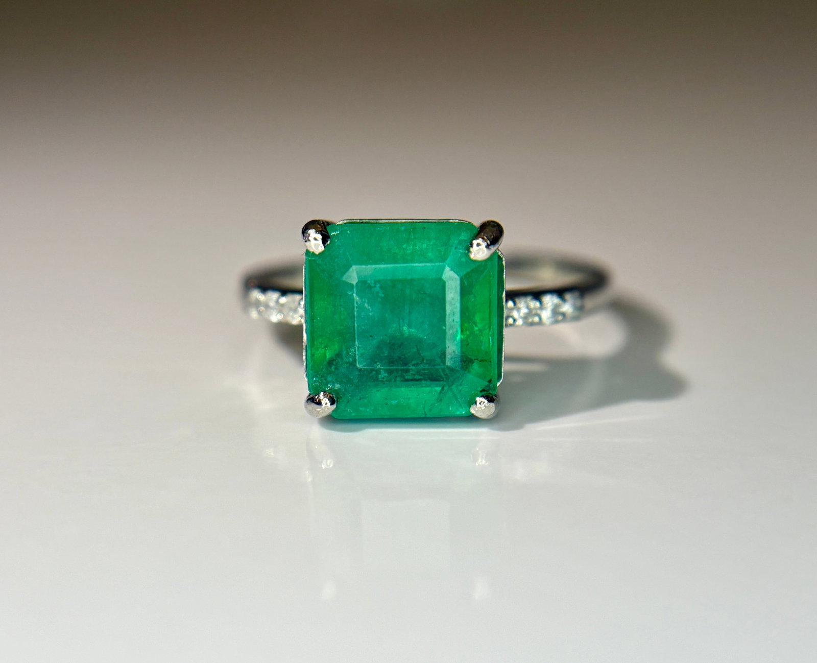 Beautiful 2.65 CT Natural Emerald Ring With Natural Diamonds & Platinum 950 - 2