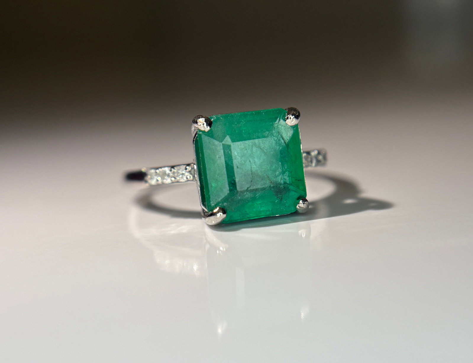 Beautiful 2.65 CT Natural Emerald Ring With Natural Diamonds & Platinum 950 - 8