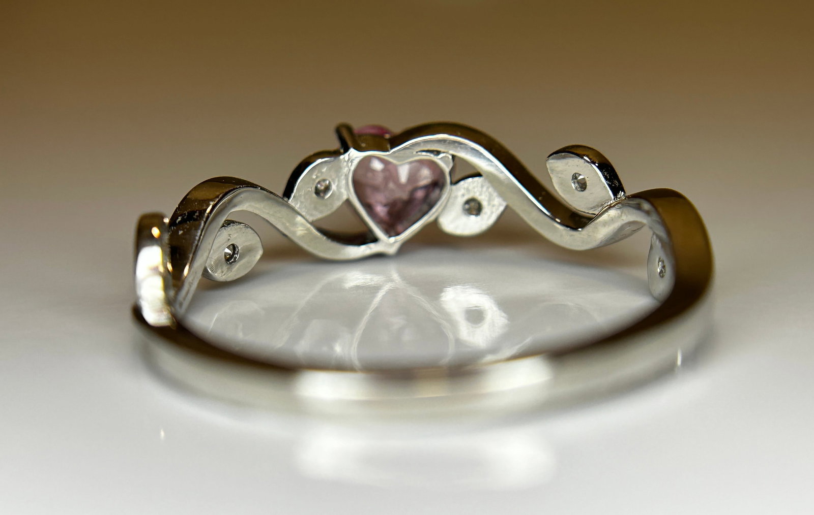 Beautiful 0.48ct Heart Shape Unheated Ceylon Pink Sapphire Diamonds & 950 Platinum - 6