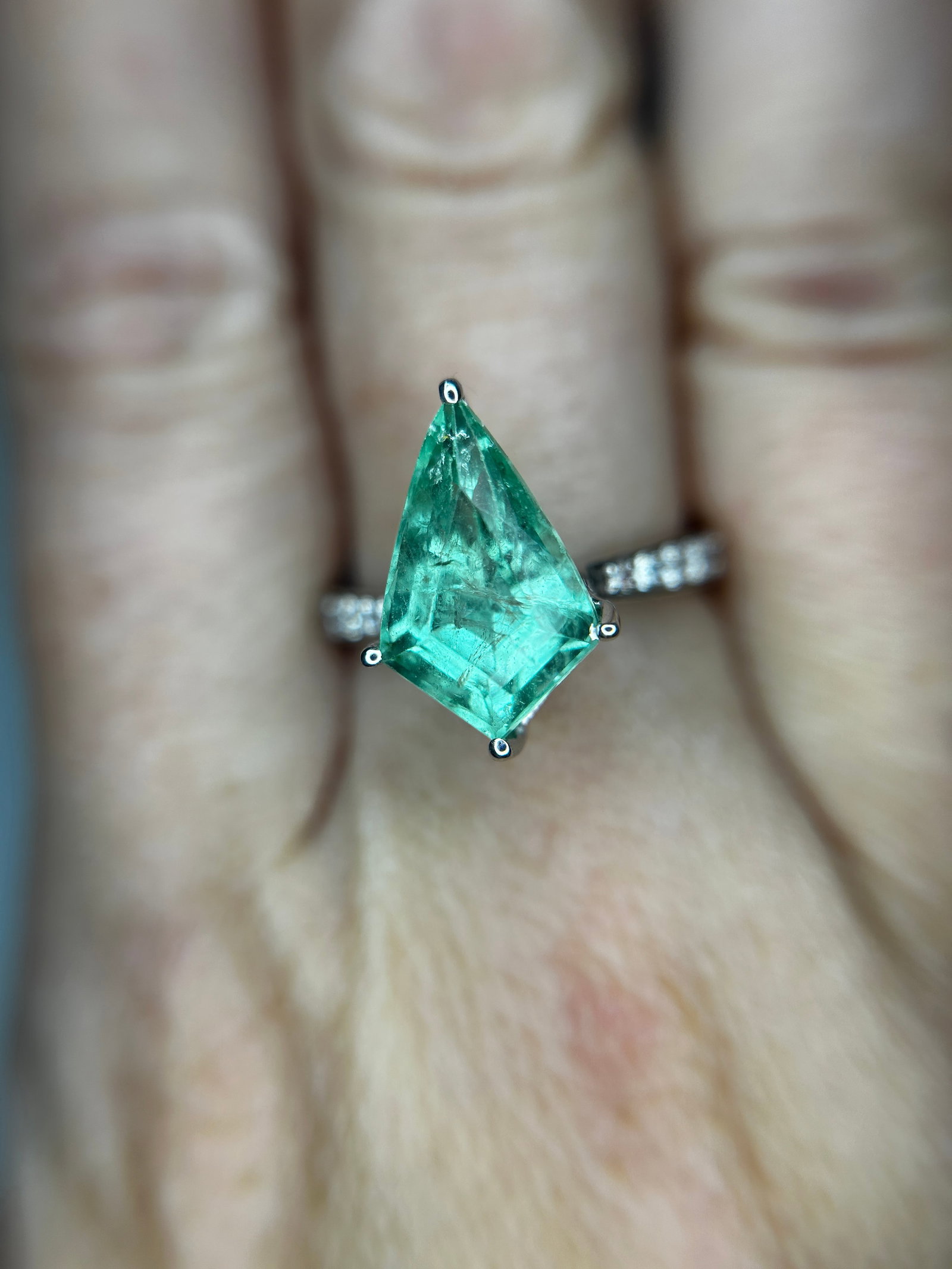 Beautiful Natural Columbian Emerald 3.63 CT With Natural Diamonds & 14k Gold - 12
