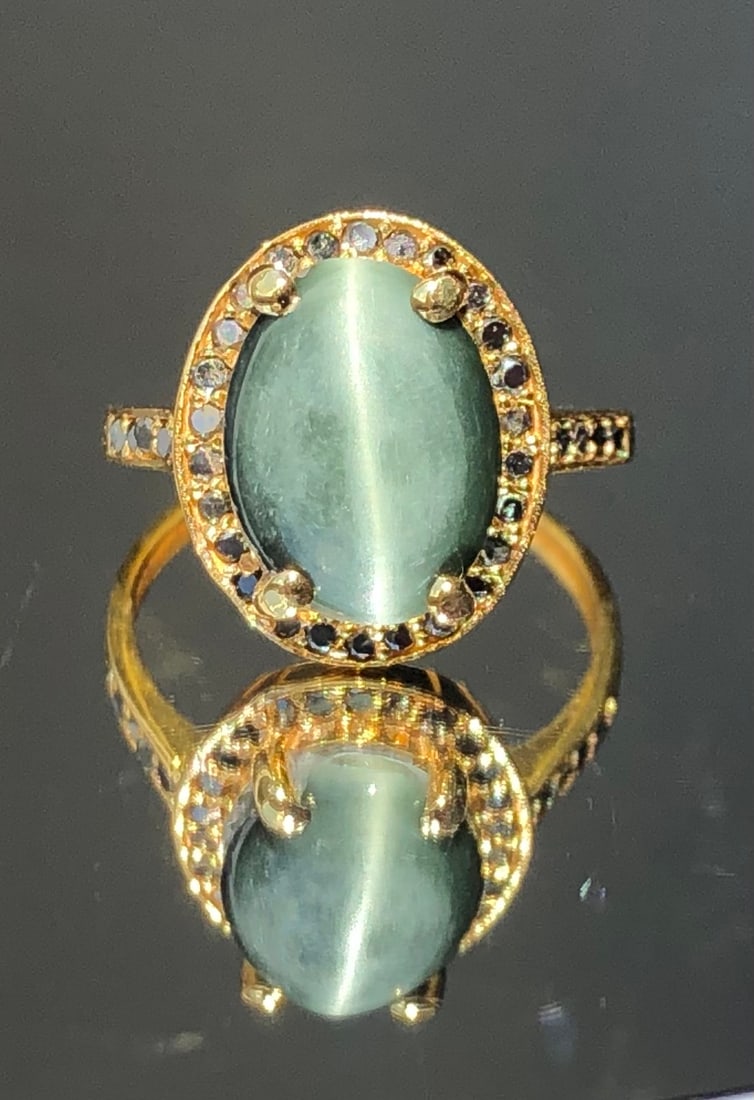 Beautiful Natural 3.05ct Cat’s Eye Ring With Natural Black Diamonds and 18k Gold - 6