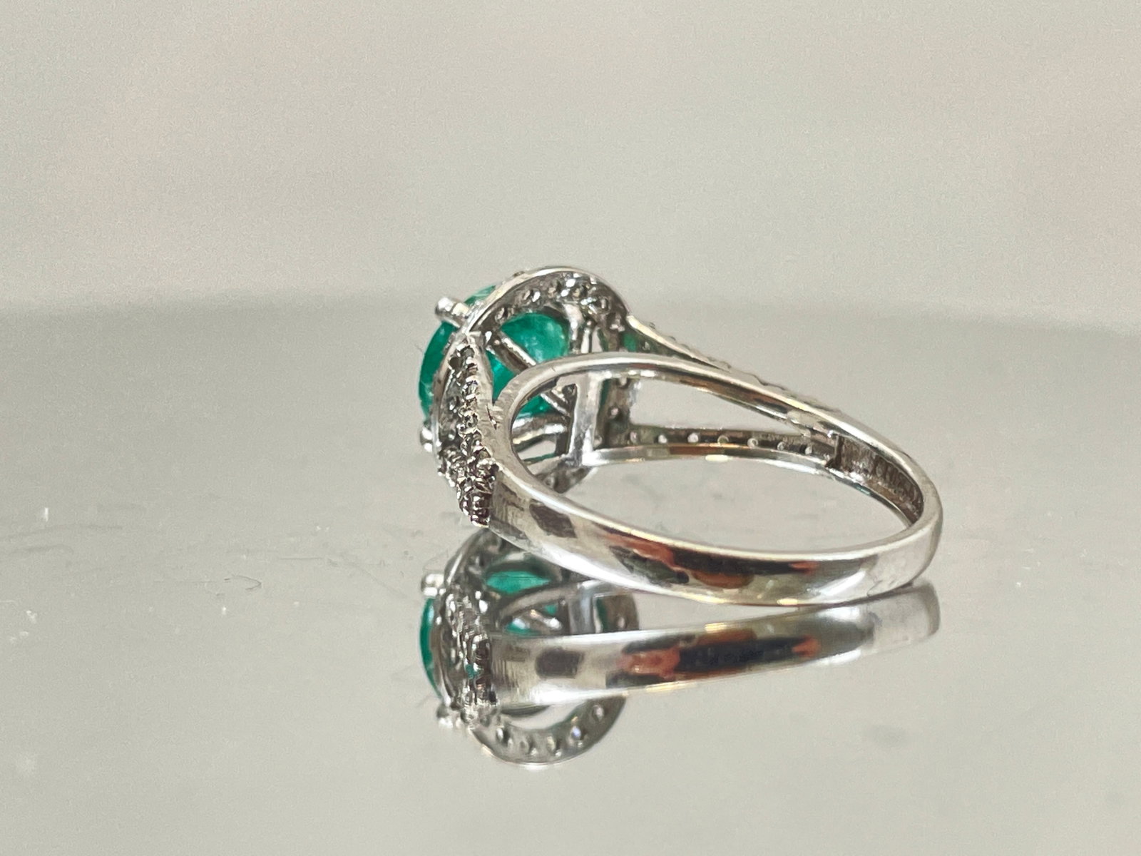 Beautiful 1.96Ct Natural Emerald With Natural Diamonds & 18k Gold - 5