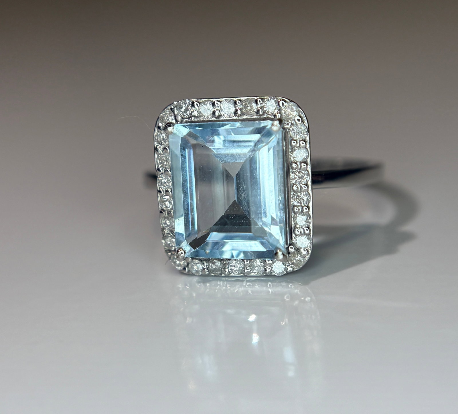 Beautiful 2.71 CT Natural Aquamarine Ring With Natural Diamonds & 950 Platinum - 4