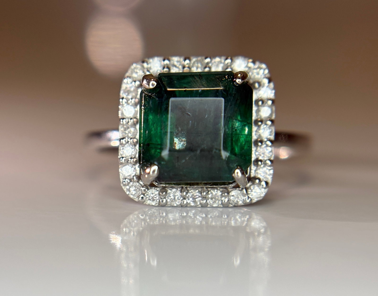 Beautiful 3.88 CT Natural Emerald Ring With Natural Diamonds & Platinum 950: Title: Beautiful 3.88 CT Natural Emerald Ring With Natural Diamonds & Platinum 950 Description: Beautiful 3.88 CT Natural Emerald Ring With Natural Diamonds & Platinum 950 Description: Total
