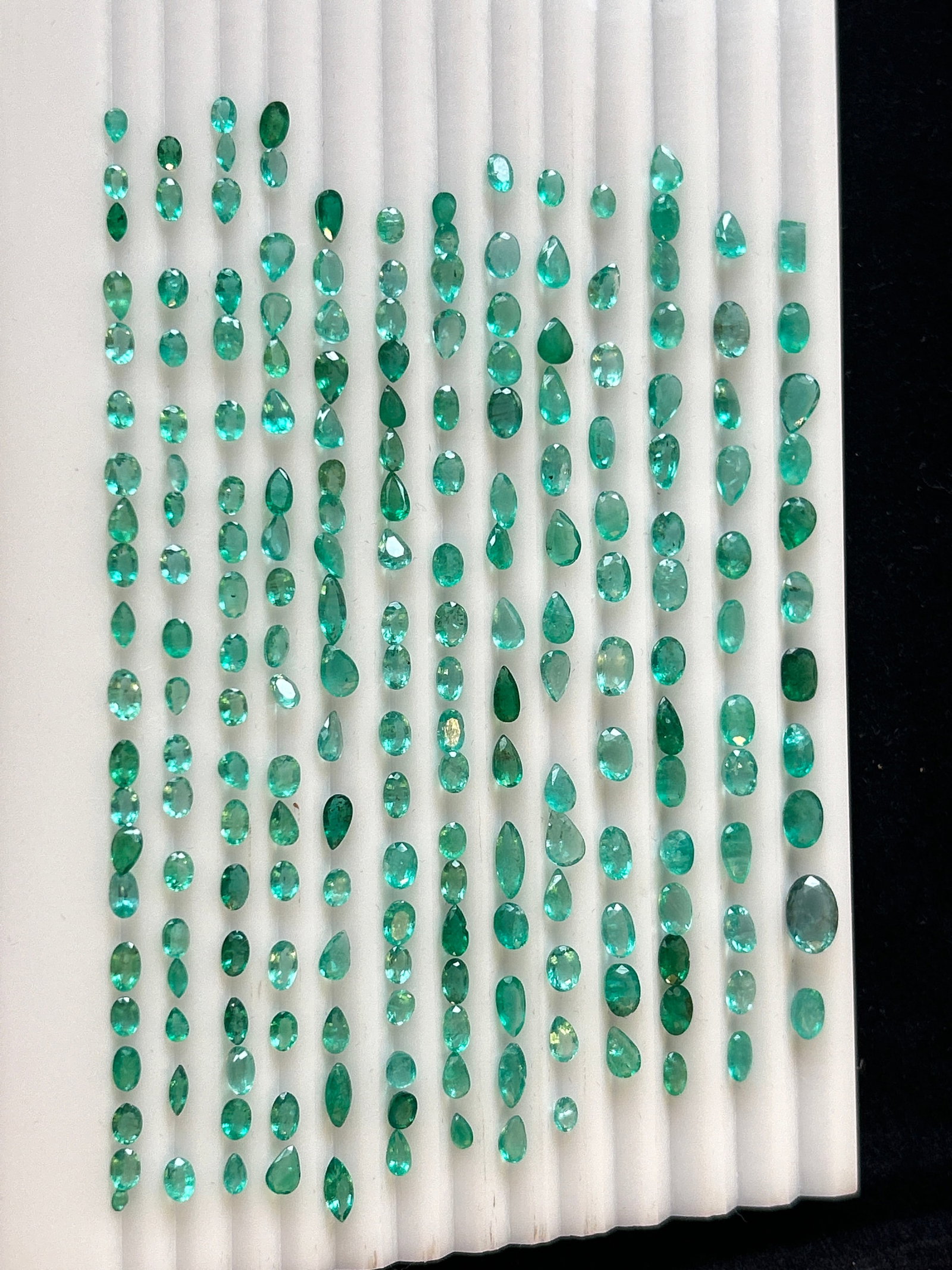 61.05ct Natural Emeralds - 2