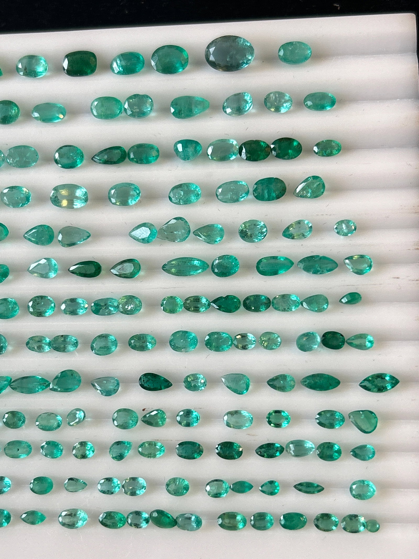 61.05ct Natural Emeralds - 5