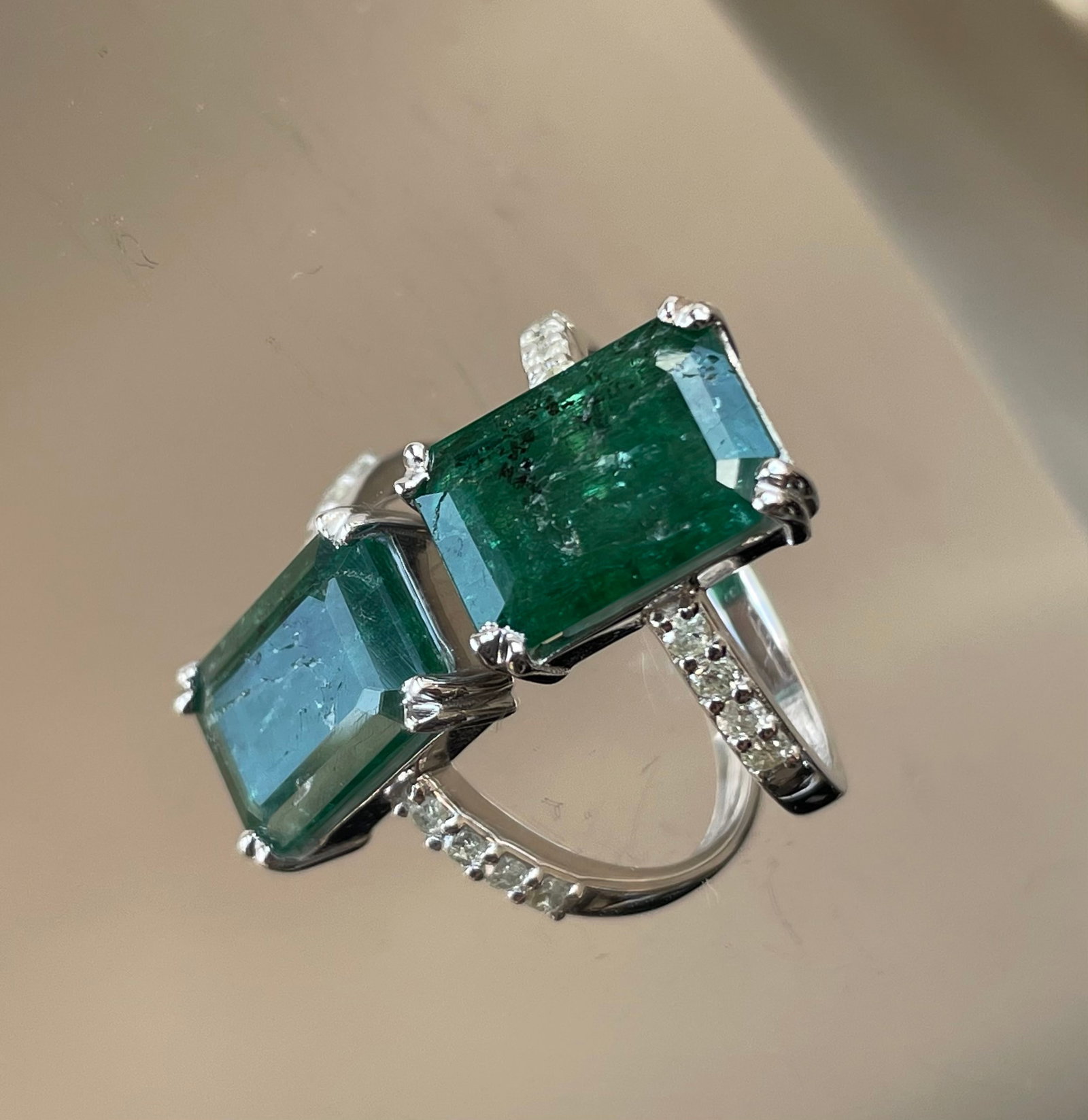 Beautiful 3.46 Carats Natural Emerald Ring Natural Diamonds & 18k Gold - 5