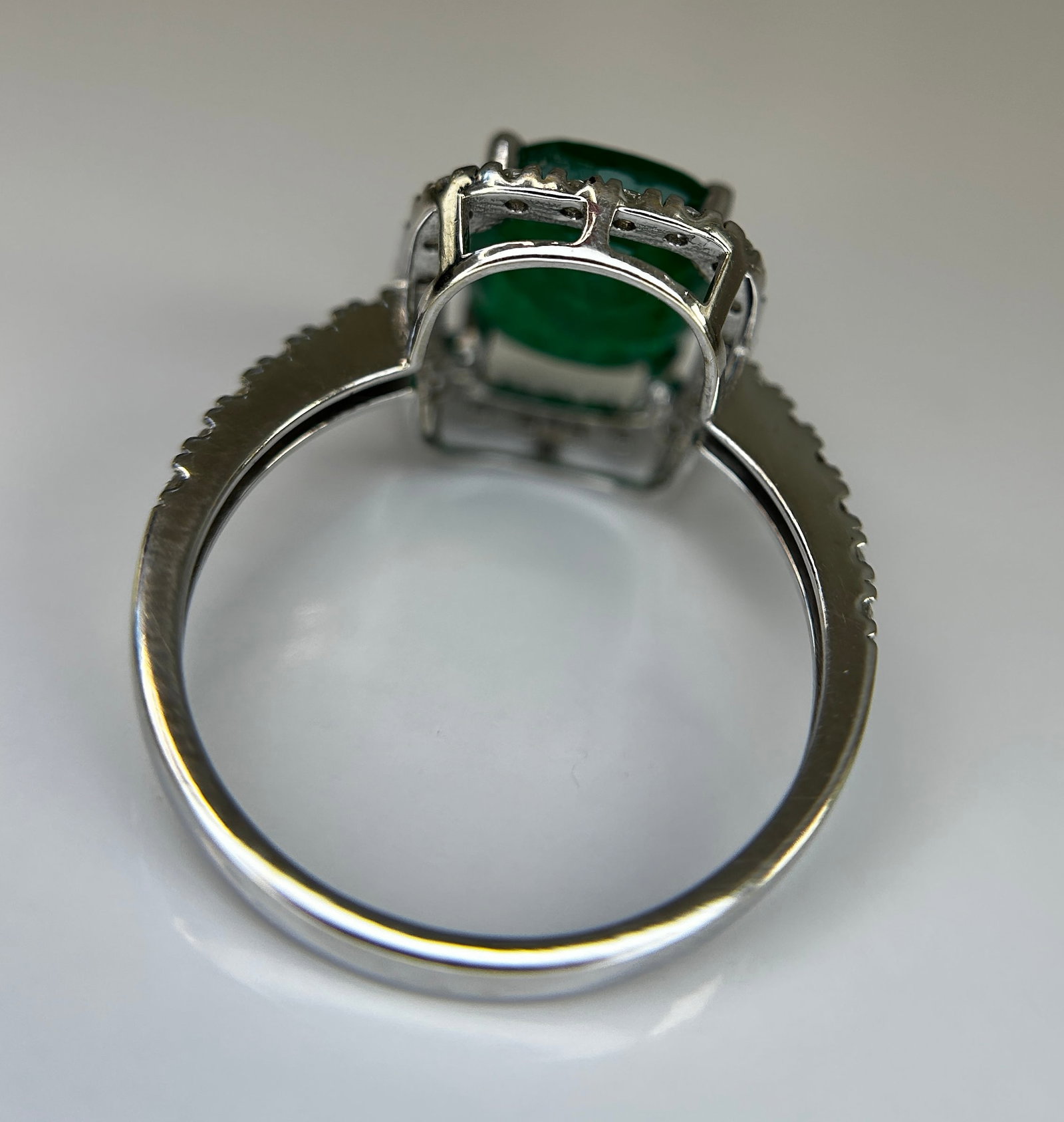 Beautiful Natural 2.81ct Emerald With Natural Diamonds & 18k Gold - 8