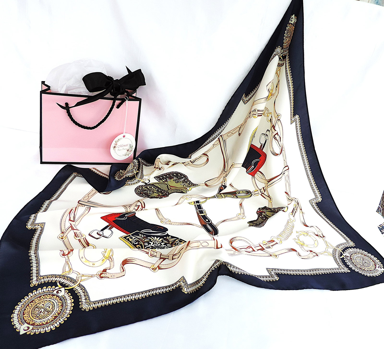 Moneté Paris 100% Silk Print Scarf 63x63 cm 'New': Title: Moneté Paris 100% Silk Print Scarf 63x63 cm 'New' Description: A beautiful Moneté Paris, France 100% silk print scarf measuring 63x63cm square. Includes the gift bag and