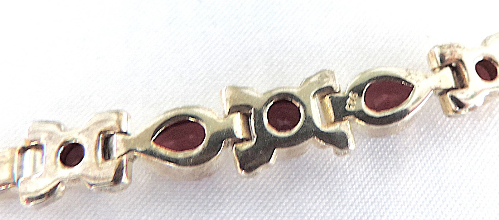 Artisan 925 Silver 2 Carat Ruby Gemstone Bracelet - 4