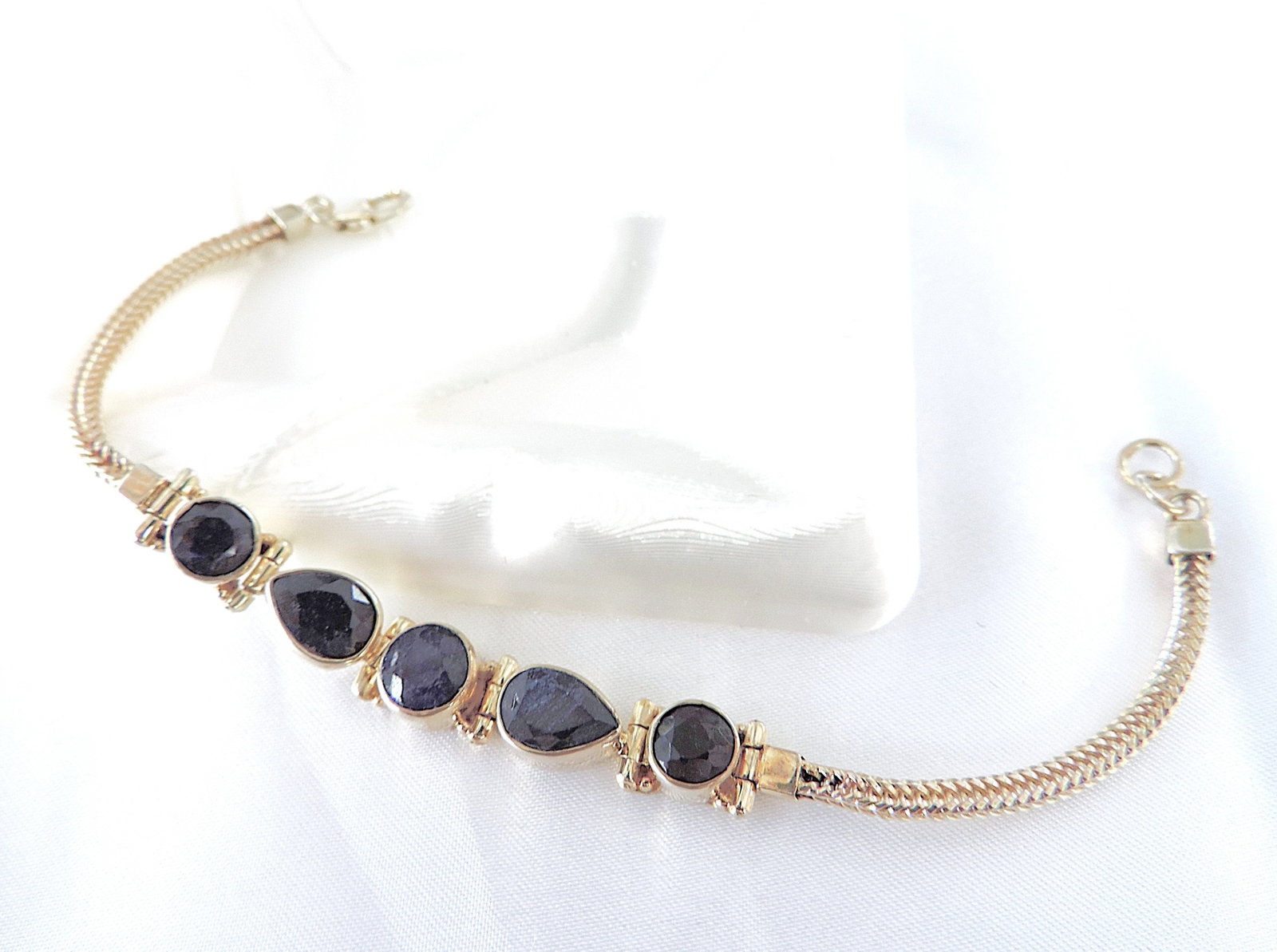 Artisan 925 Silver 8.9 Carat Sapphire Gemstone Bracelet - 4