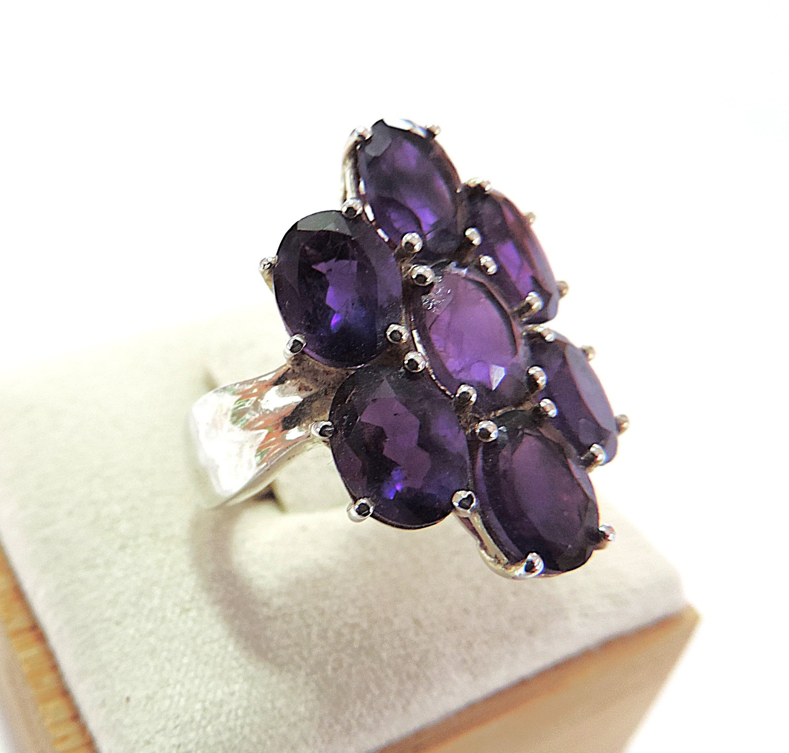 925 Silver 6 Carat Amethyst Gemstone Ring - 4