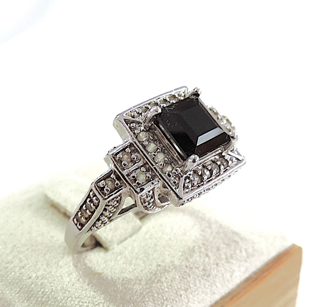 Vintage Art Deco Style 925 Silver Black Jet & White Sapphire Ring (1 of 5)