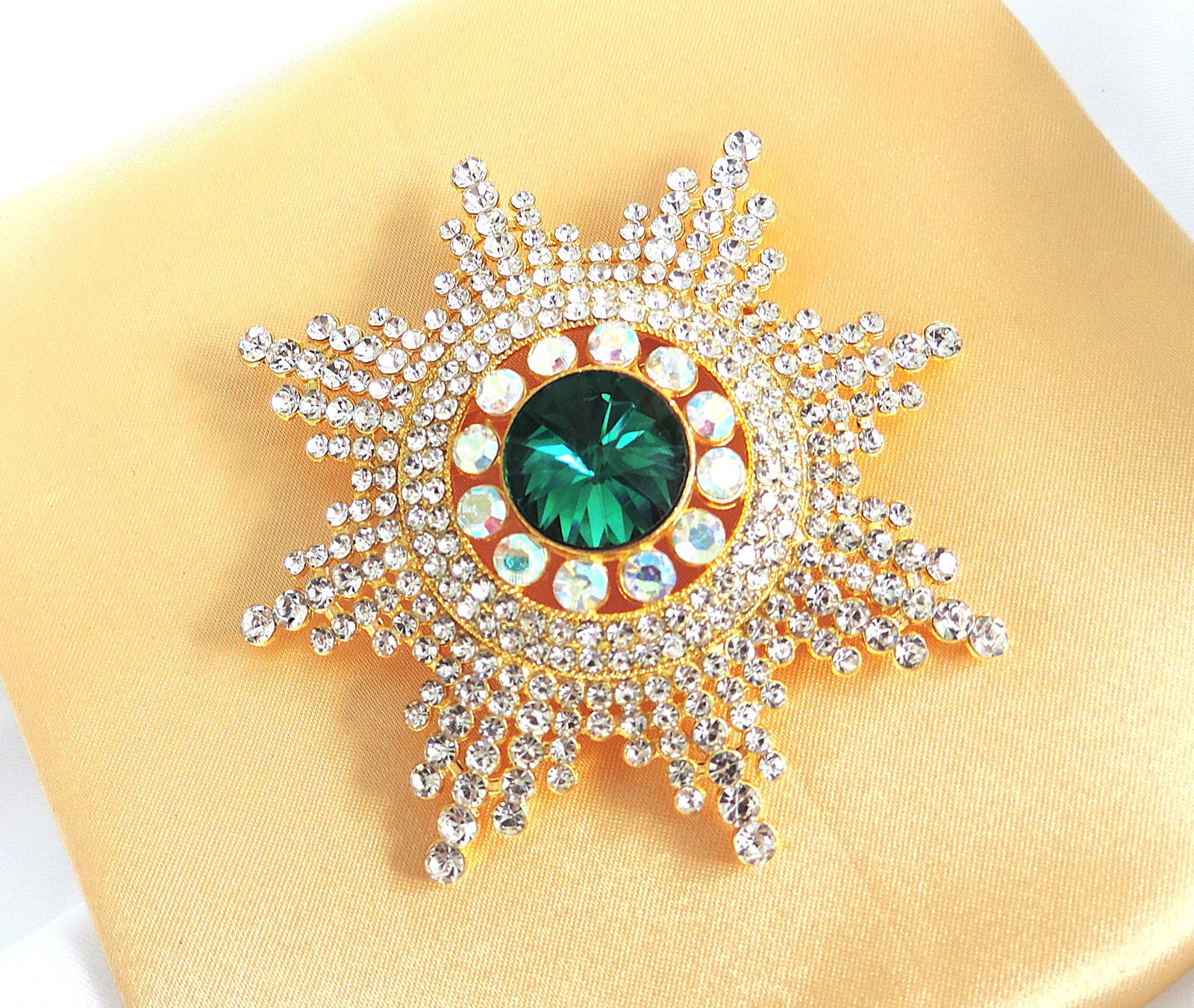 Green & White Crystal Starburst Brooch 7cmx7cm - 3