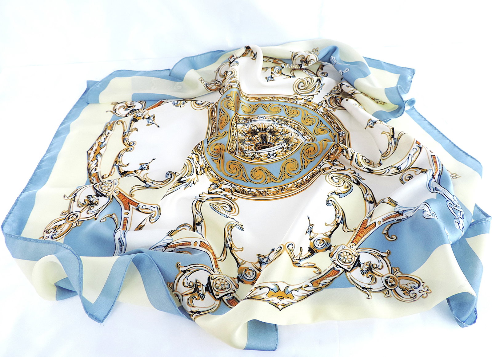 Moneté Paris 100% Silk Baroque Style Print Scarf 'New': Title: Moneté Paris 100% Silk Baroque Style Print Scarf 'New' Description: A beautiful Moneté Paris, France 100% silk Baroque print scarf measuring 63x63cm square. Includes the