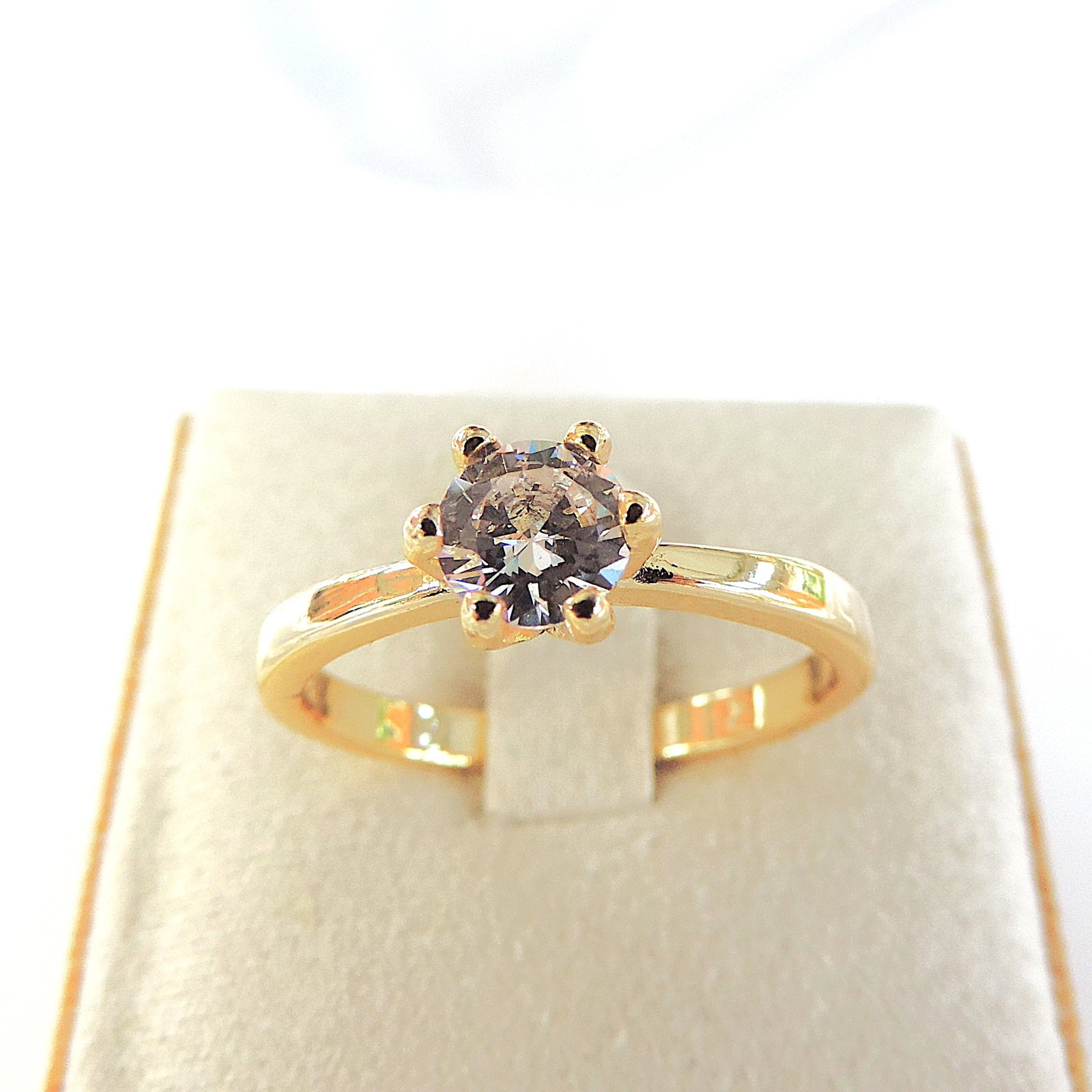 18k Gold 925 Silver Moissanite Solitaire Ring 'New' - 2