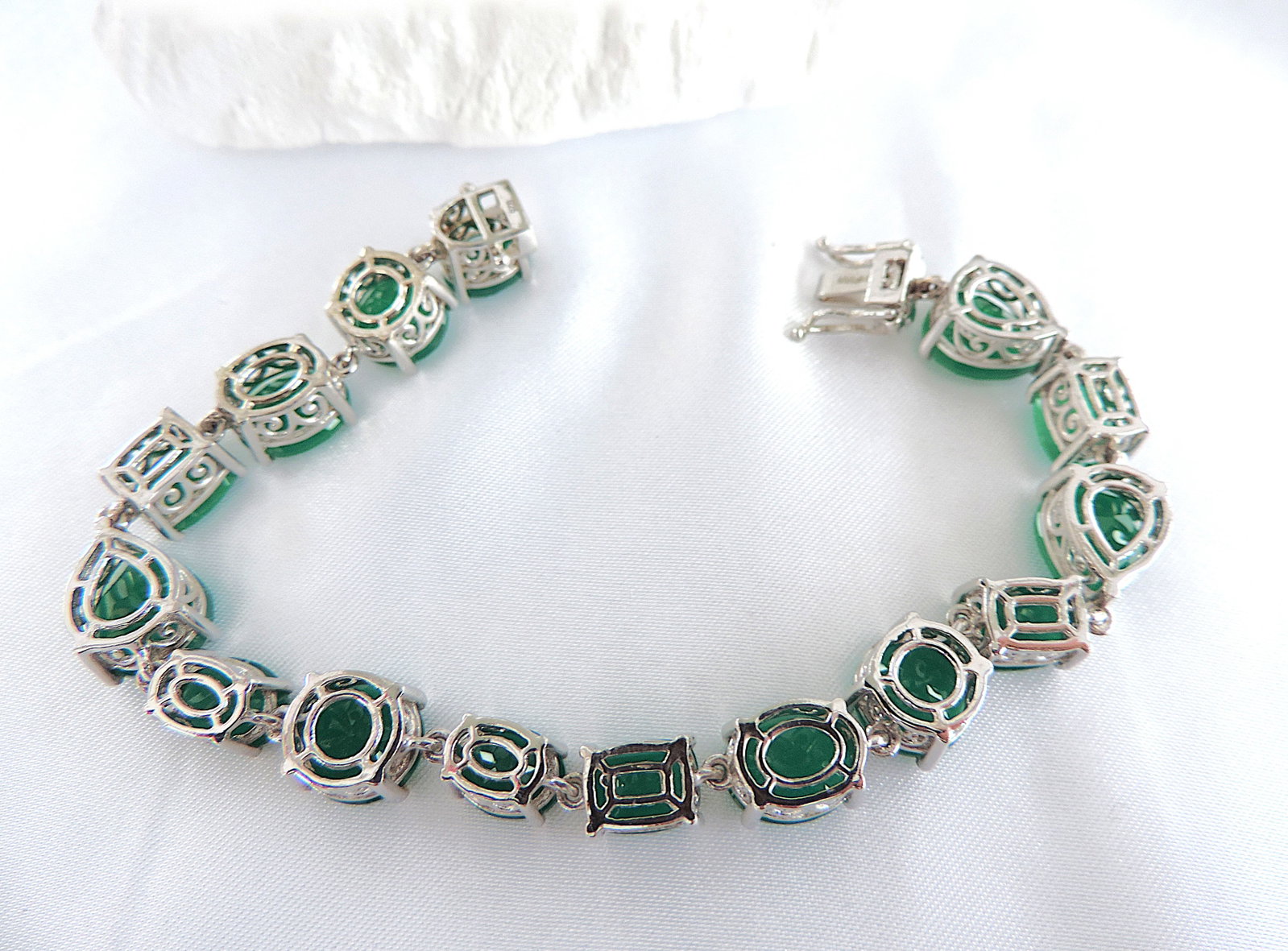 925 Silver 55.95 Carat Emerald Green Chrysoprase Gemstone Bracelet 'New' - 7