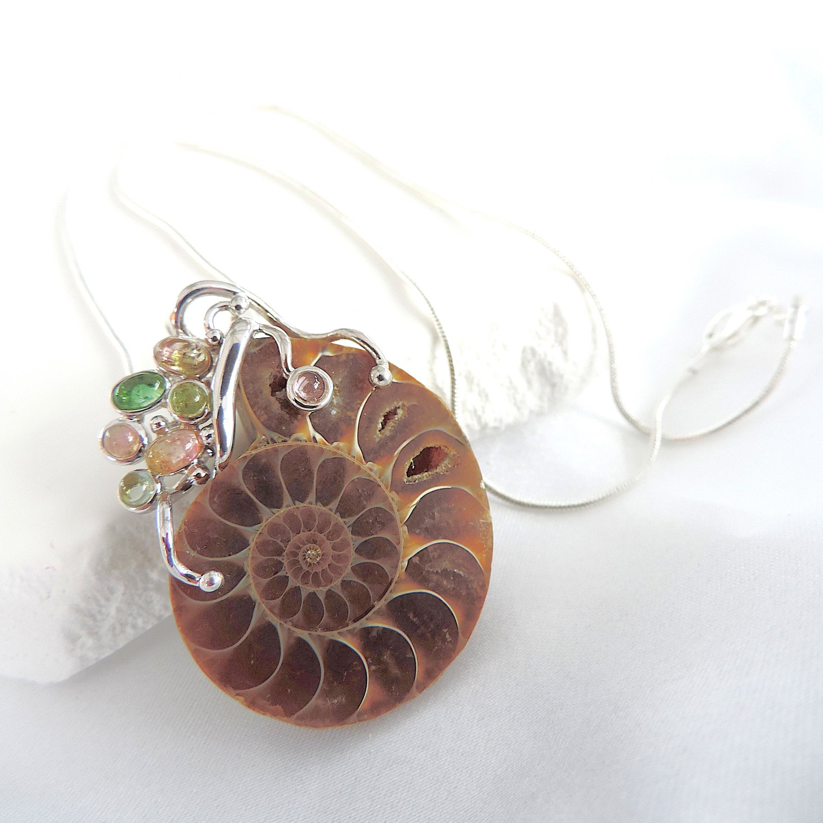 925 Silver Artisan Fossilised Ammonite & Tourmaline Pendant Necklace - 5