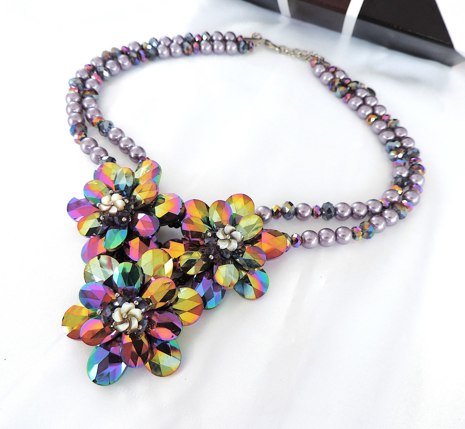 Vintage Butler and Wilson Crystal and Pearl Flower Garland Necklace In Original Box - 6