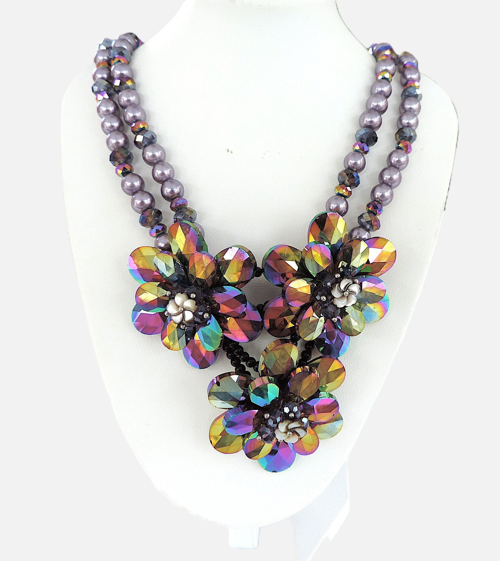 Vintage Butler and Wilson Crystal and Pearl Flower Garland Necklace In Original Box - 9
