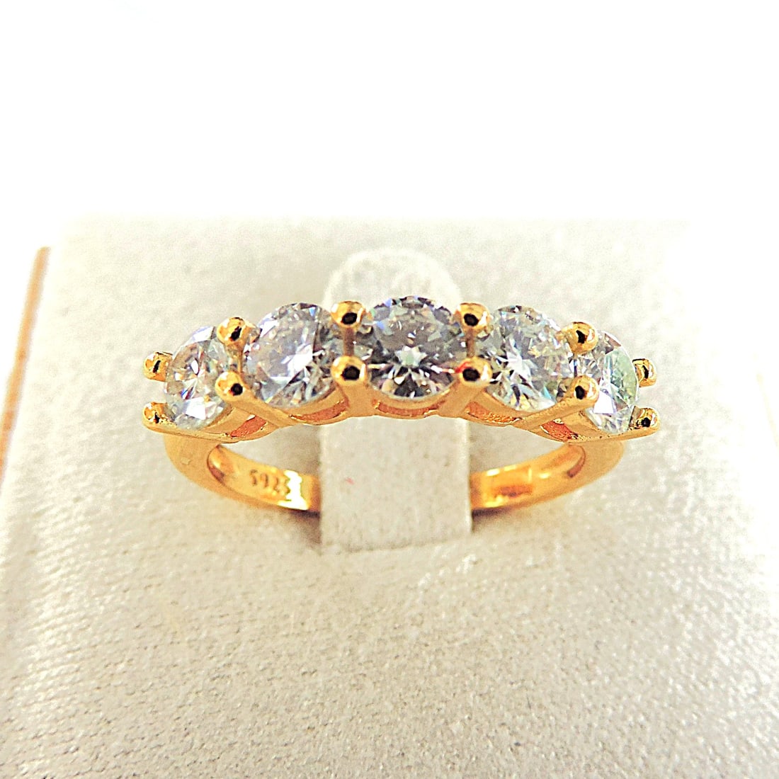 18k Gold 925 Silver Moissanite Gemstone Ring 'New' - 3