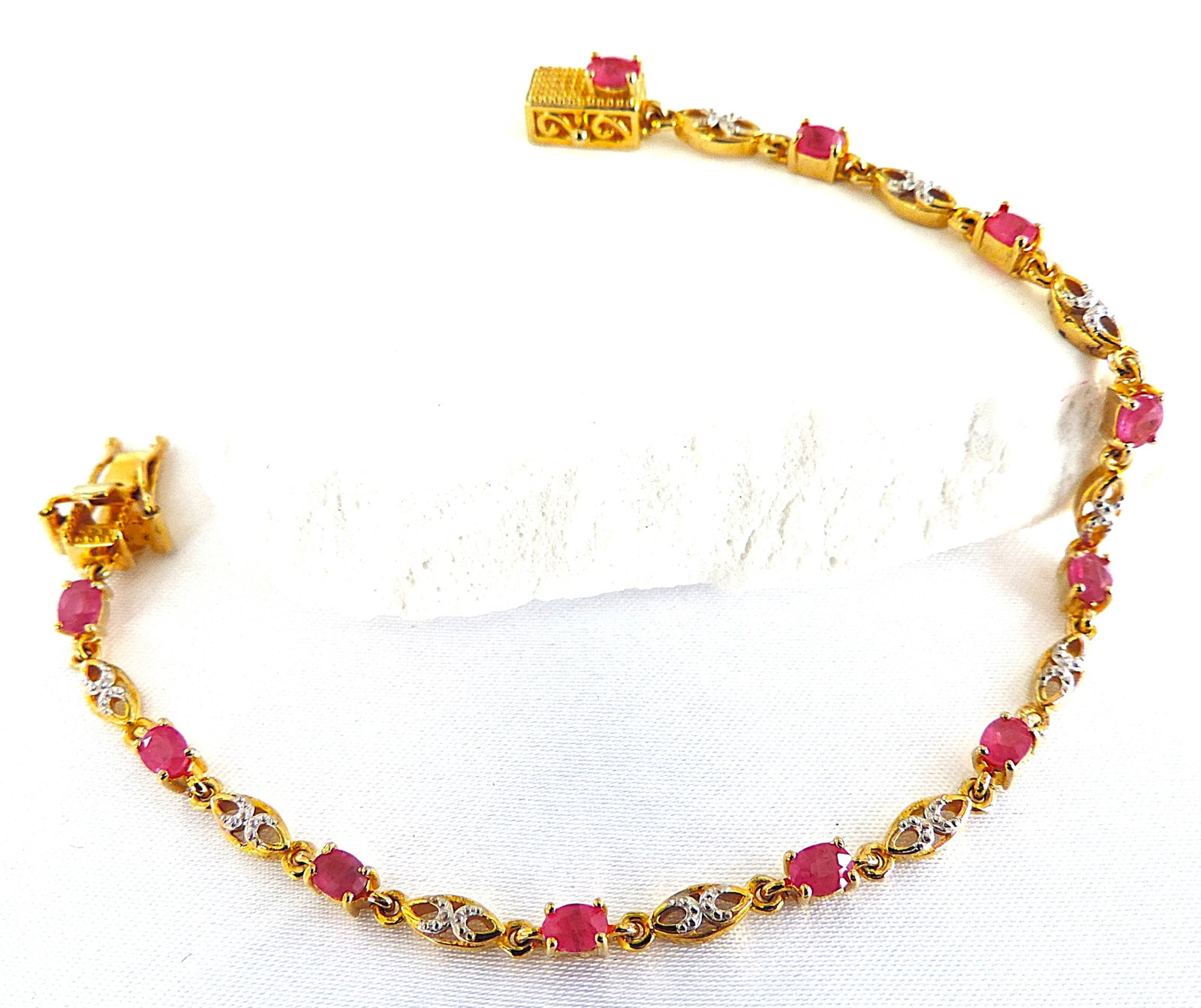 18k Gold 925 Silver 3.85 Carat Ruby Bracelet 'New' - 2