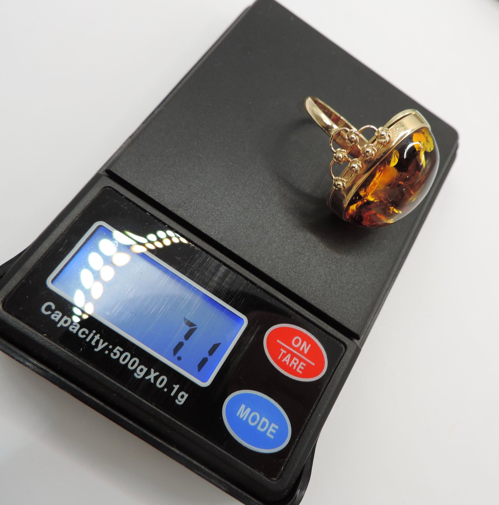 Artisan 14k Gold 23x12mm Cabochon Baltic Amber Ring circa. 1990's. - 10