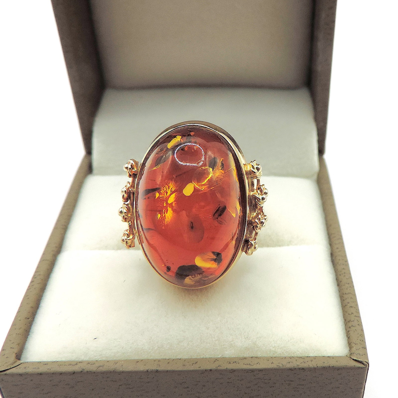 Artisan 14k Gold 23x12mm Cabochon Baltic Amber Ring circa. 1990's. - 2