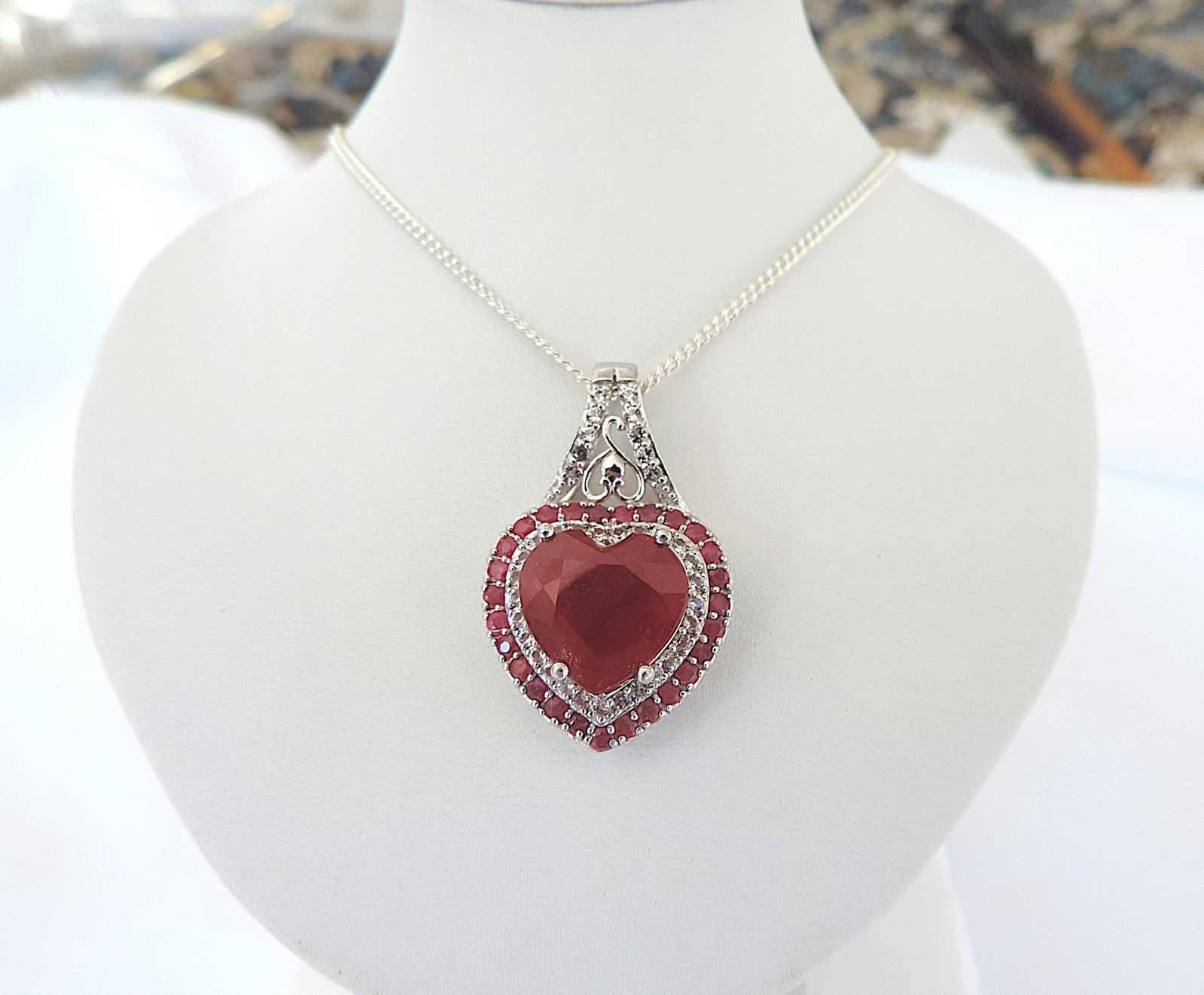 925 Silver 5.9 Carat Ruby Heart & White Topaz Gemstone Necklace 'New With Gift Box': Title: 925 Silver 5.9 Carat Ruby Heart & White Topaz Gemstone Necklace 'New With Gift Box' Description: A stunning Ruby & White Topaz heart pendant necklace set with a 11x11 mm heart shaped
