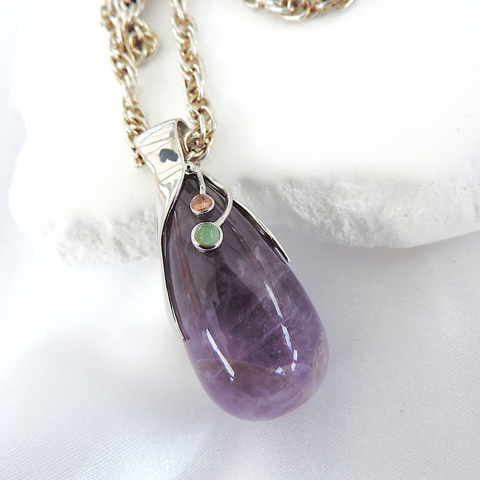 925 Silver Large Amethyst Gemstone Pendant on 24 Inch Silver Chain 37g - 2